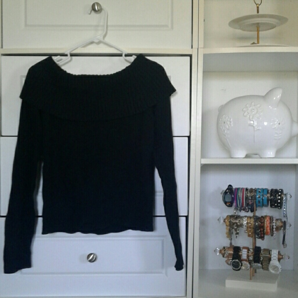 (Off the shoulder) sweater